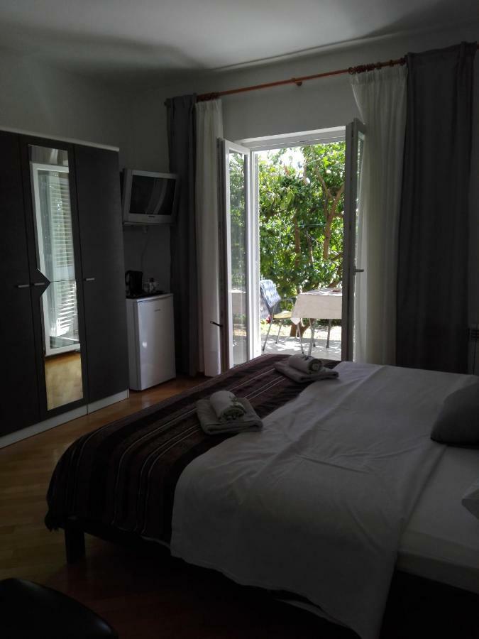 Sobe Tonica Hotel Krk Town Eksteriør billede